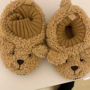 Baby gap teddy bear slippers